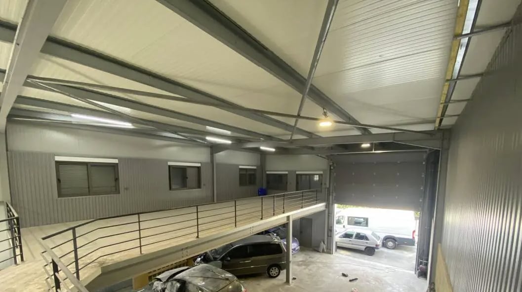 Office in Sainte-Geneviève-des-Bois for lease Building Photo- Image 1 of 4