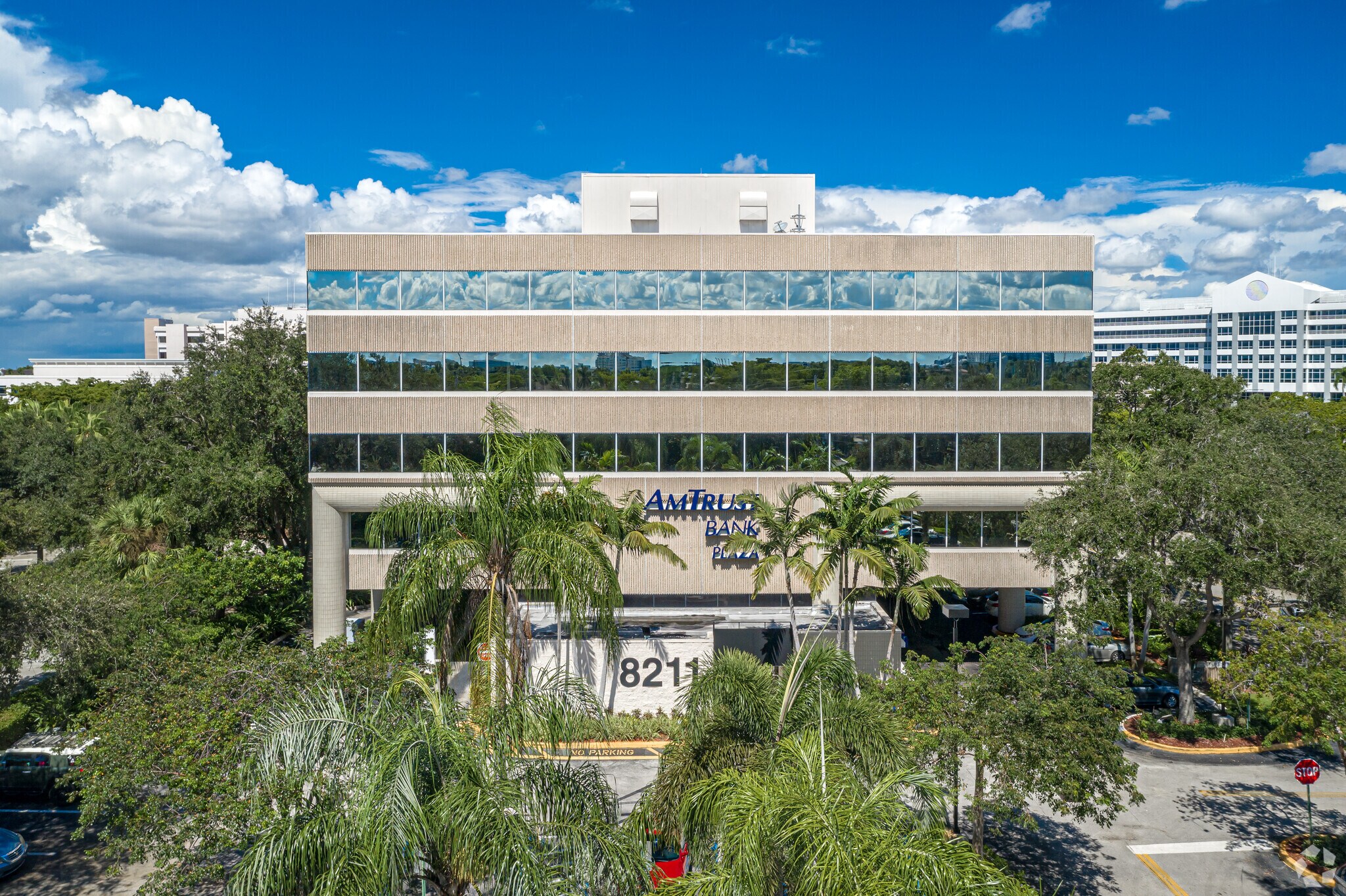 8211 W Broward Blvd, Plantation, FL 33324 Flagstar Bank Plaza