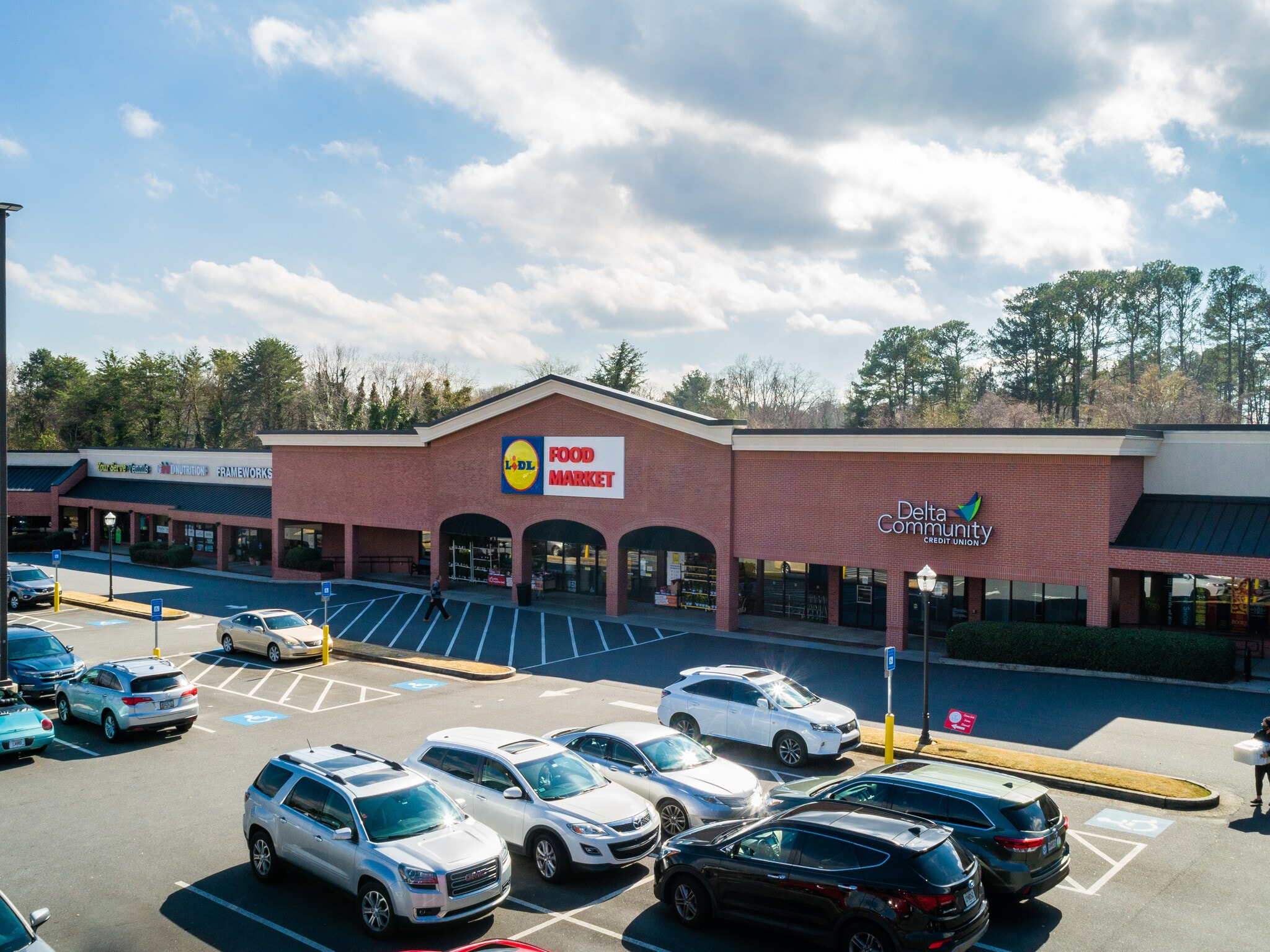 1205 Johnson Ferry Rd, Marietta, GA for lease Building Photo- Image 1 of 10