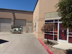 6635 S Tenaya Way, Las Vegas, NV for lease Interior Photo- Image 2 of 11