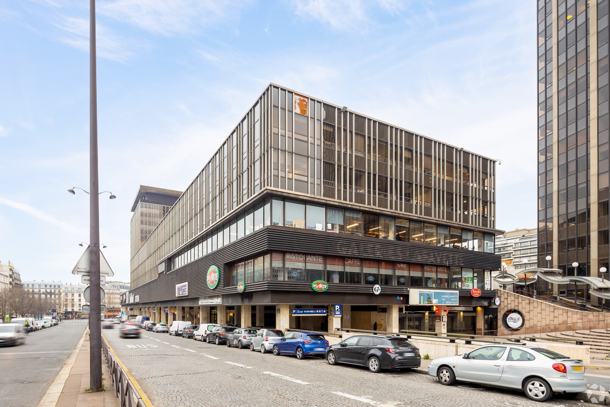 3 Rue De L'Arrivee, Paris for sale Primary Photo- Image 1 of 50