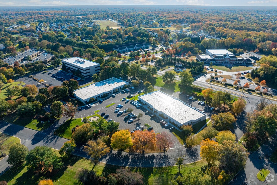 1 & 3 Eves Dr - Medical/Office Portfolio portfolio of 2 properties for sale on LoopNet.com - Aerial - Image 3 of 15
