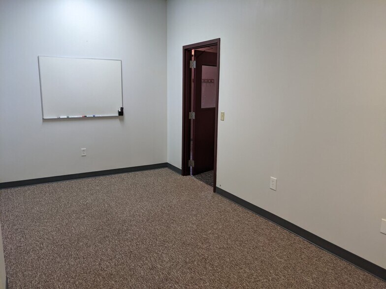 1255 Scalp Ave, Johnstown, PA for lease - Interior Photo - Image 2 of 7