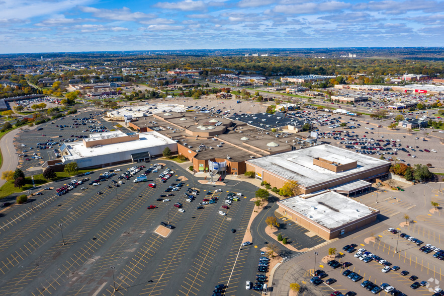 1178 Burnsville Ctr, Burnsville, MN for lease - Building Photo - Image 2 of 16