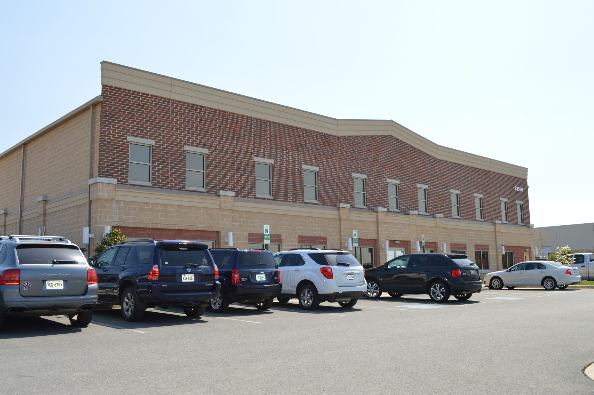 23560 Pebble Run Dr, Sterling, VA for lease Building Photo- Image 1 of 3