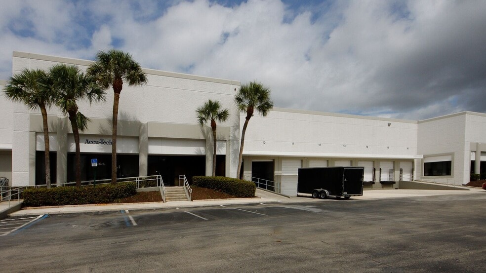 1501 W Copans Rd, Pompano Beach, FL for lease - Building Photo - Image 3 of 4