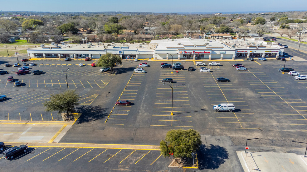 1200 Richland Dr, Waco, TX for lease - Building Photo - Image 3 of 20