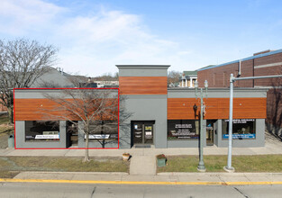 647 W Main St, Lake Geneva, WI for lease Building Photo- Image 1 of 16