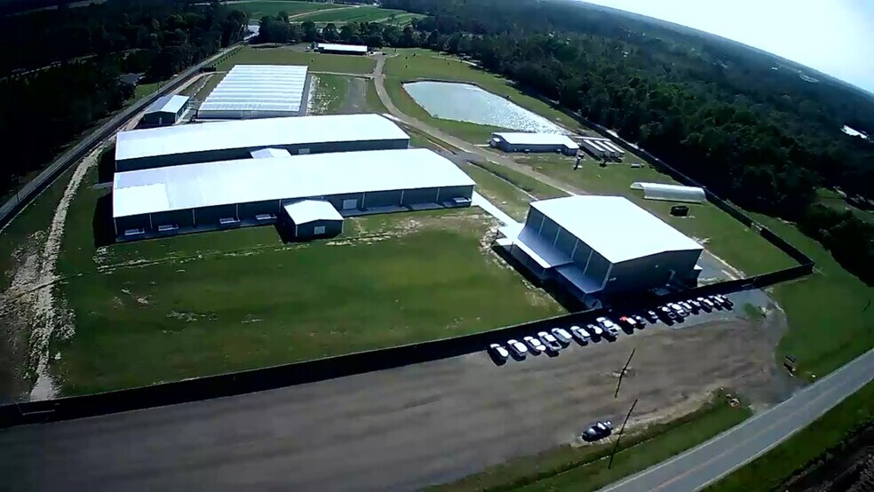 Unit B 422 Cecil Anderson Rd, Glennville, GA for sale - Building Photo - Image 1 of 1