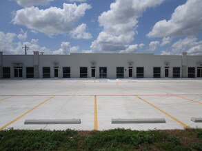 3121 Wilson Rd, Harlingen, TX for lease Building Photo- Image 2 of 8