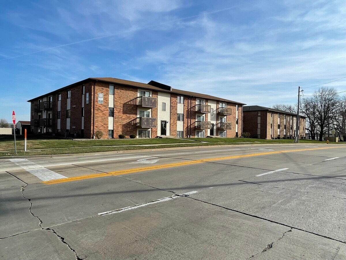 10021004 S Mercer Ave, Bloomington, IL 61701