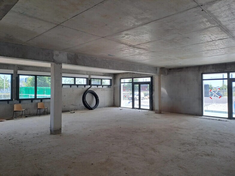 25 Boulevard Elisabeth Boselli, Angers for sale - Interior Photo - Image 3 of 8