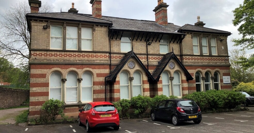 High St, Newcastle Under Lyme for sale - Primary Photo - Image 1 of 1