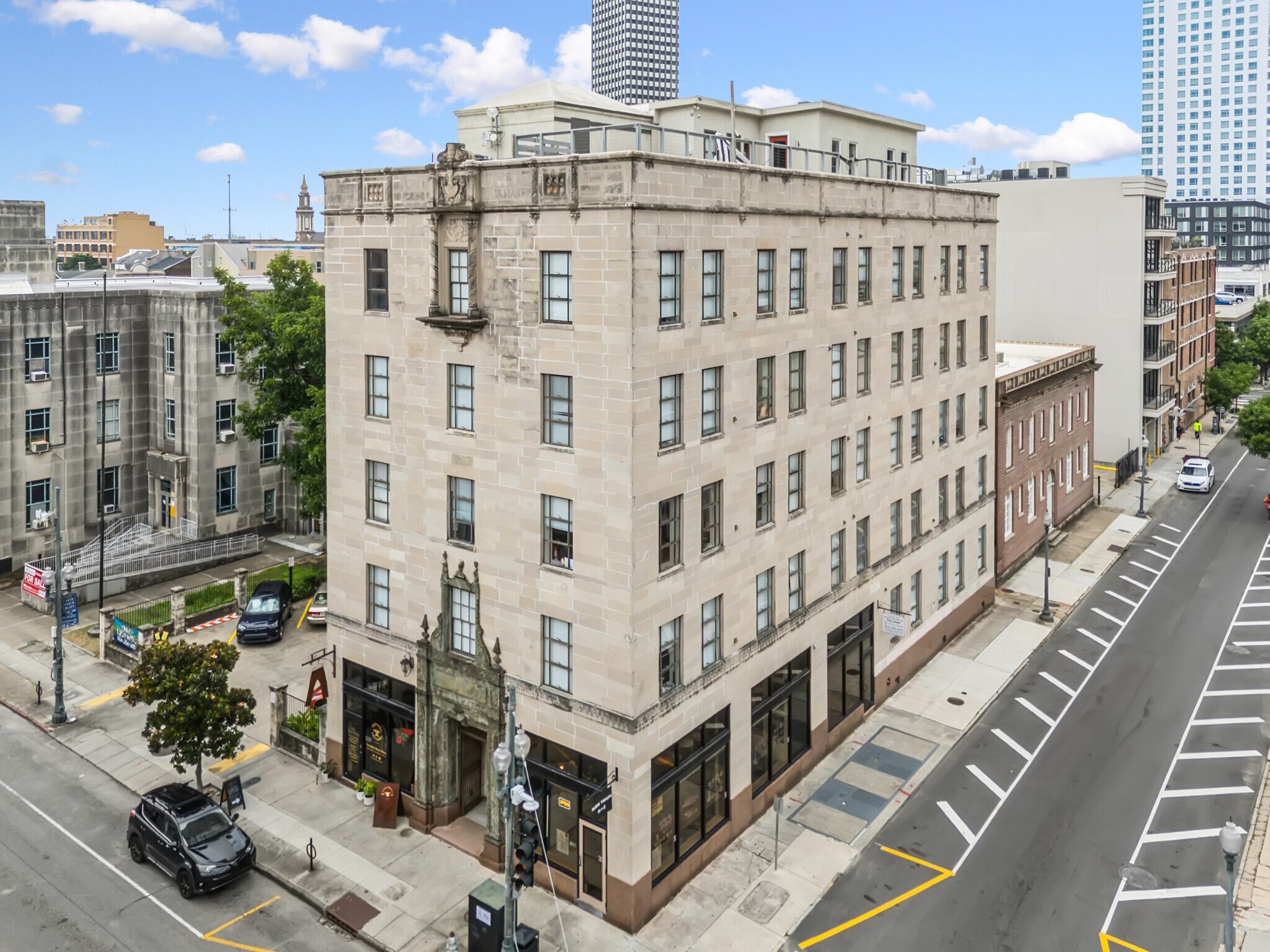 703 Carondelet St, New Orleans, LA for sale Building Photo- Image 1 of 19