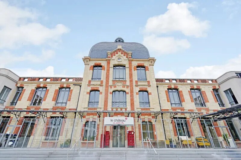 Office in Nanterre for lease - Building Photo - Image 2 of 23