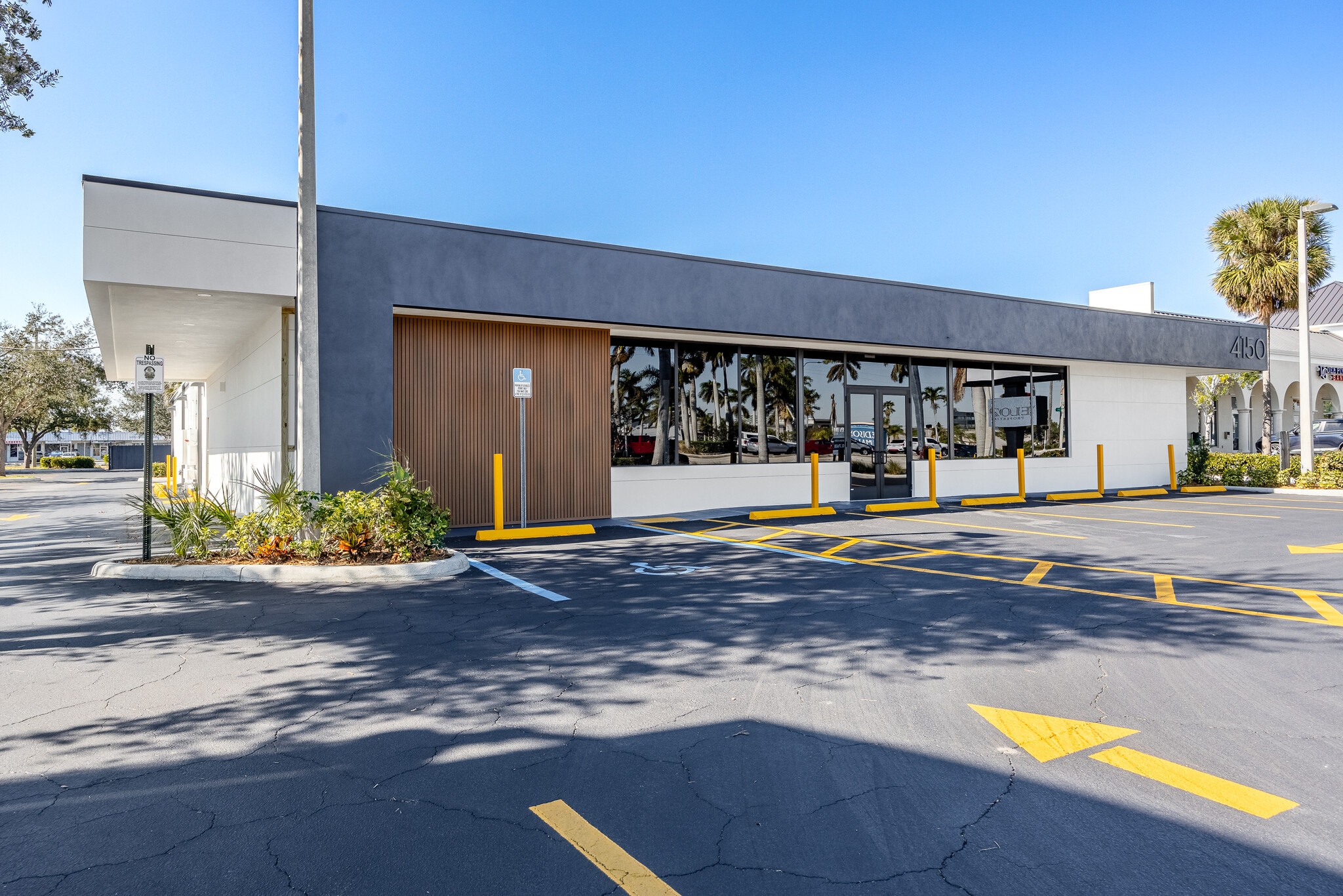 4150 S Cleveland Ave, Fort Myers, FL for sale Primary Photo- Image 1 of 12