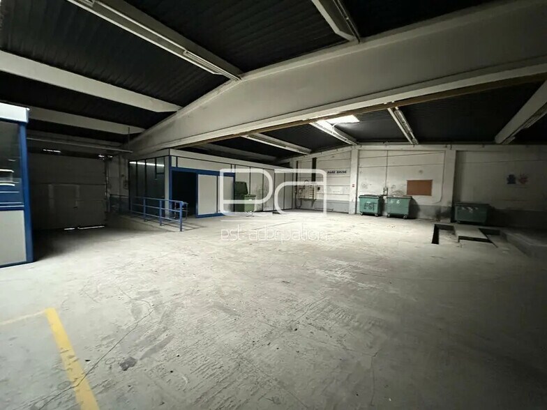 Retail in Ludres for sale - Interior Photo - Image 3 of 12