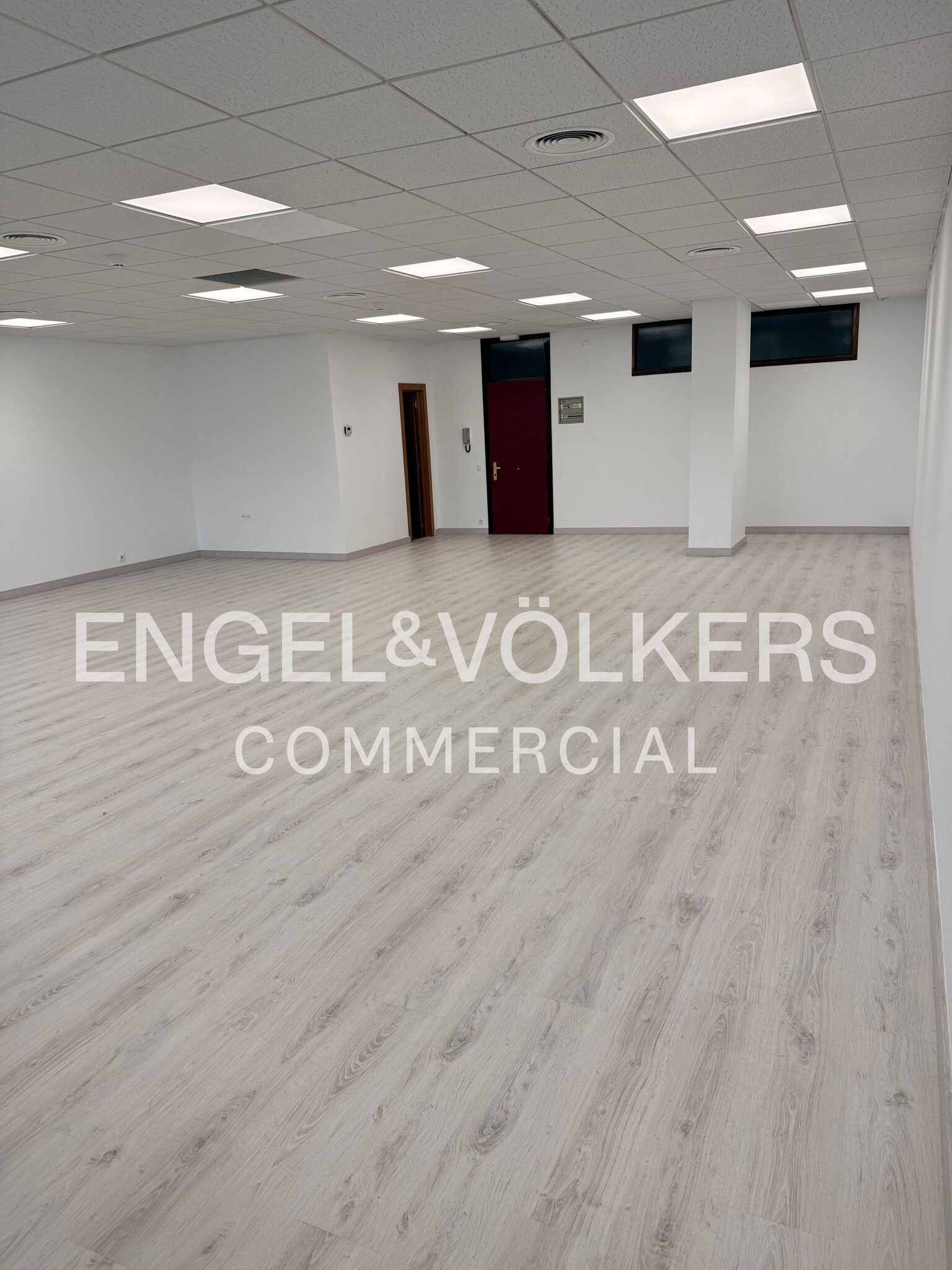 Office in Granollers, Barcelona for lease Interior Photo- Image 1 of 12