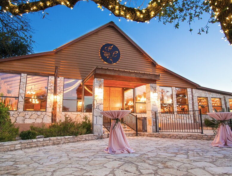 403 Kc Memory Ln, Dripping Springs, TX for sale - Primary Photo - Image 1 of 1