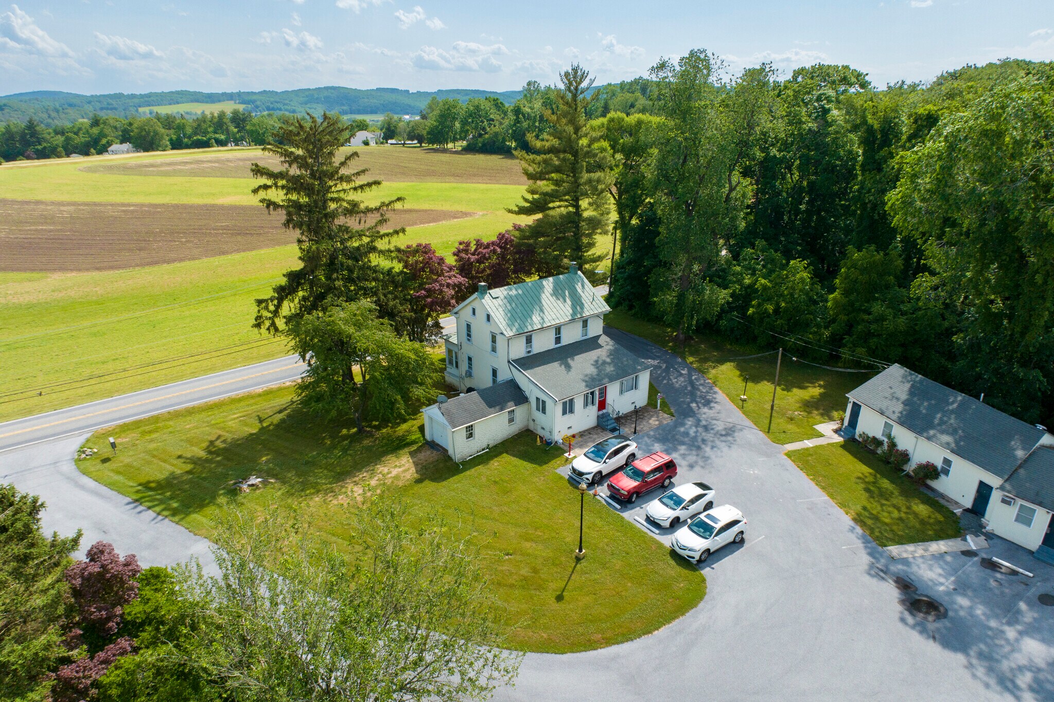 271 Ridge Rd, Spring City, PA 19475 Anuva Hotel