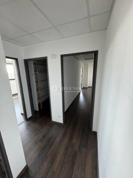 Office in Nîmes for lease - Interior Photo - Image 3 of 8