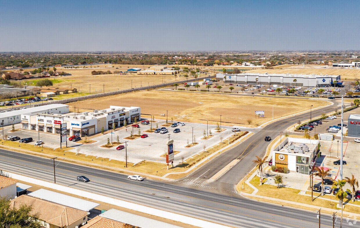 1300 Trenton Rd, McAllen, TX 78504