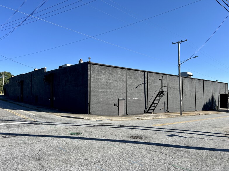 501 S Centennial St, High Point, NC for lease - Building Photo - Image 1 of 8