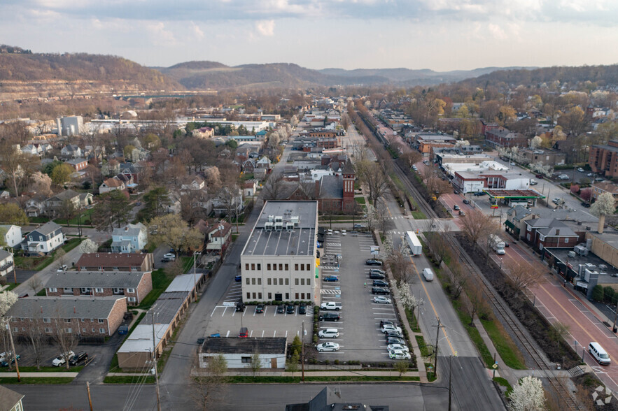 333 Allegheny Ave, Oakmont, PA for lease - Aerial - Image 3 of 4