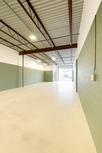 400 N Bowen Rd, Arlington, TX for lease Interior Photo- Image 2 of 13
