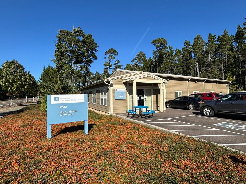 2230 Kingwood St, Florence, OR for sale - Primary Photo - Image 1 of 23