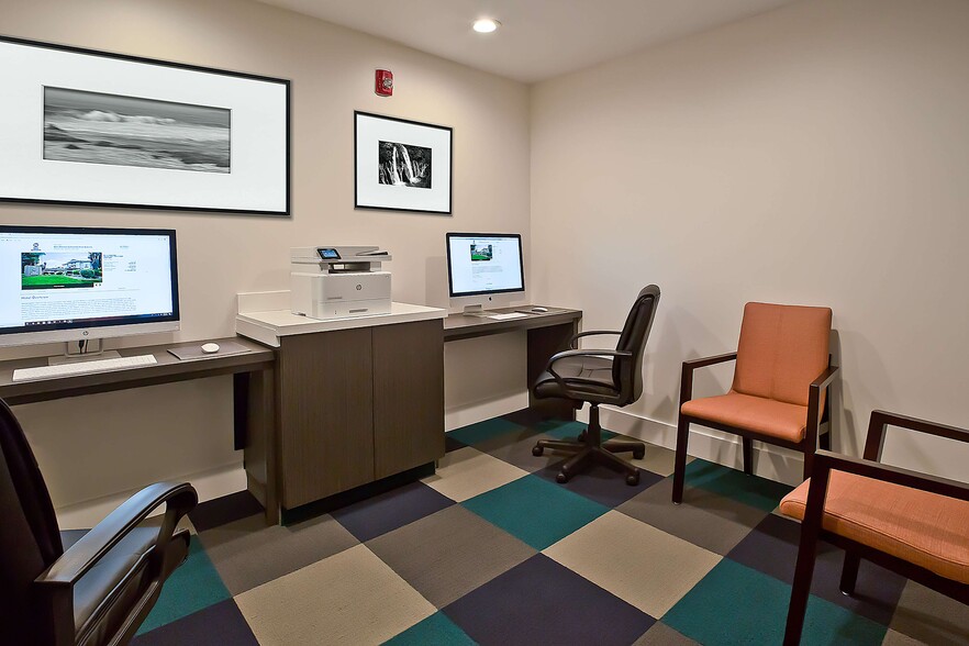 151 Cracker Barrel Dr, Crestview, FL for sale - Building Photo - Image 2 of 11