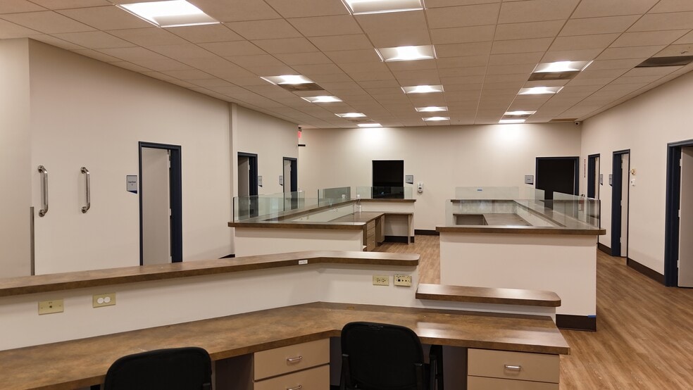 3795 Boynton Beach Blvd, Boynton Beach, FL for lease - Interior Photo - Image 3 of 7