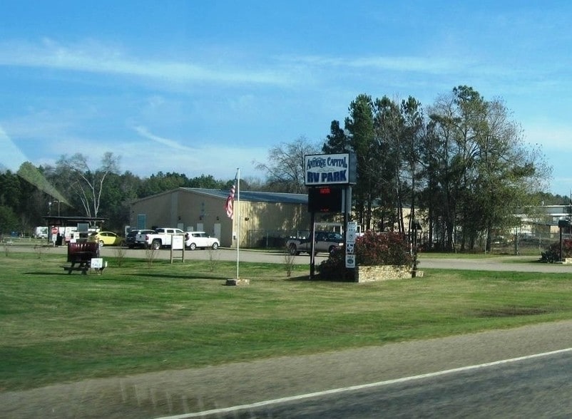 500 S Loop 485, Gladewater, TX for sale - Primary Photo - Image 1 of 1