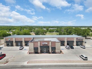 More details for 1009 E 4th St, Lampasas, TX - Retail for Lease