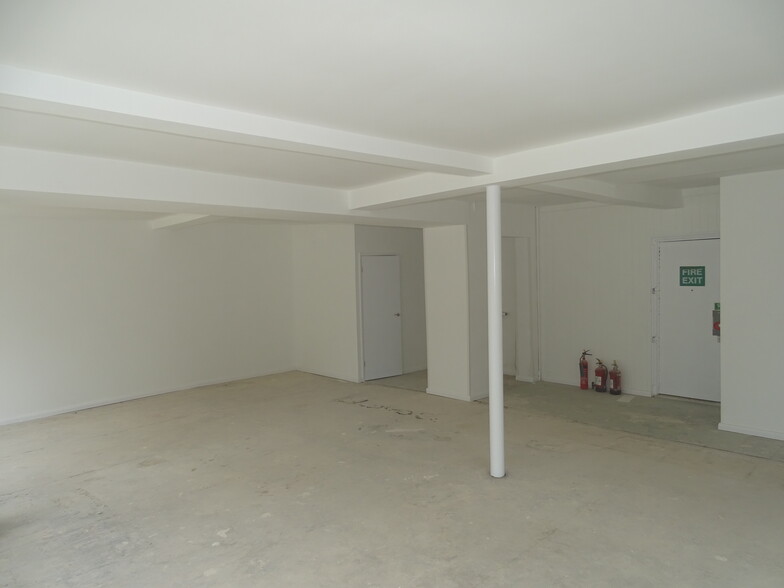 52-54 High St, Harpenden for lease - Interior Photo - Image 2 of 10