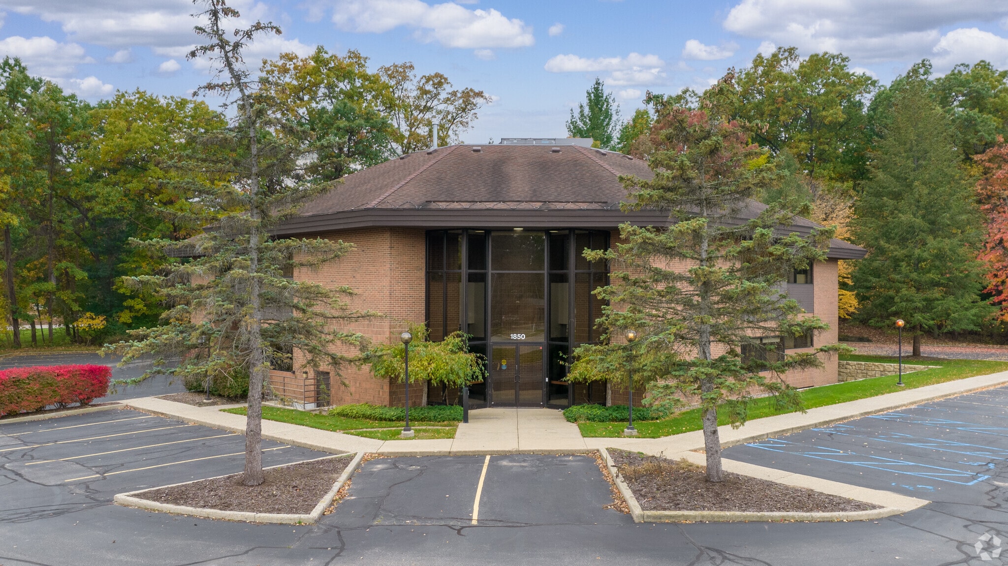 1850 44th St SW, Grand Rapids, MI for lease Building Photo- Image 1 of 14