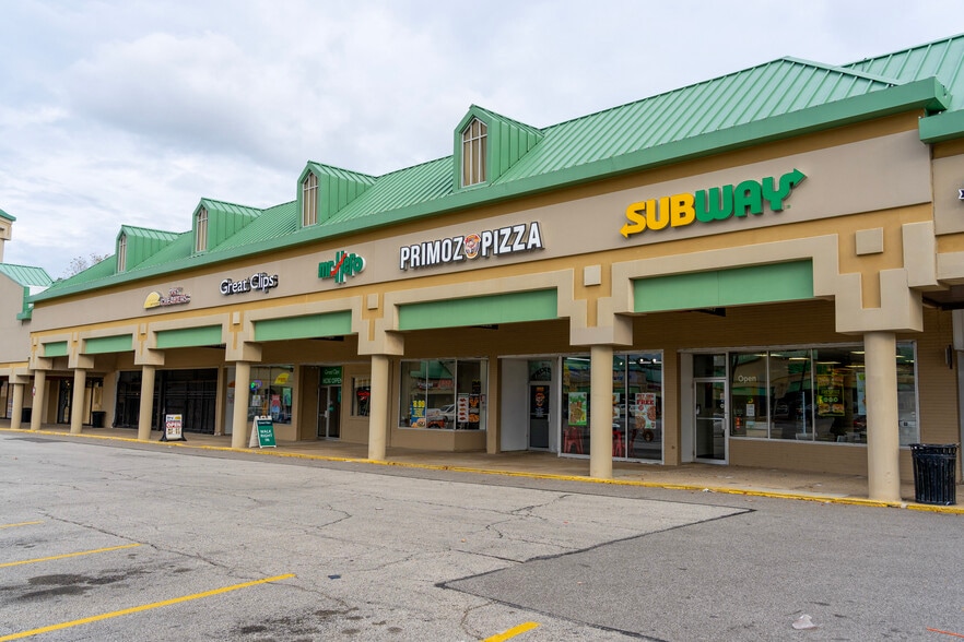 17212-17510 Lorain Ave, Cleveland, OH for lease - Building Photo - Image 2 of 4