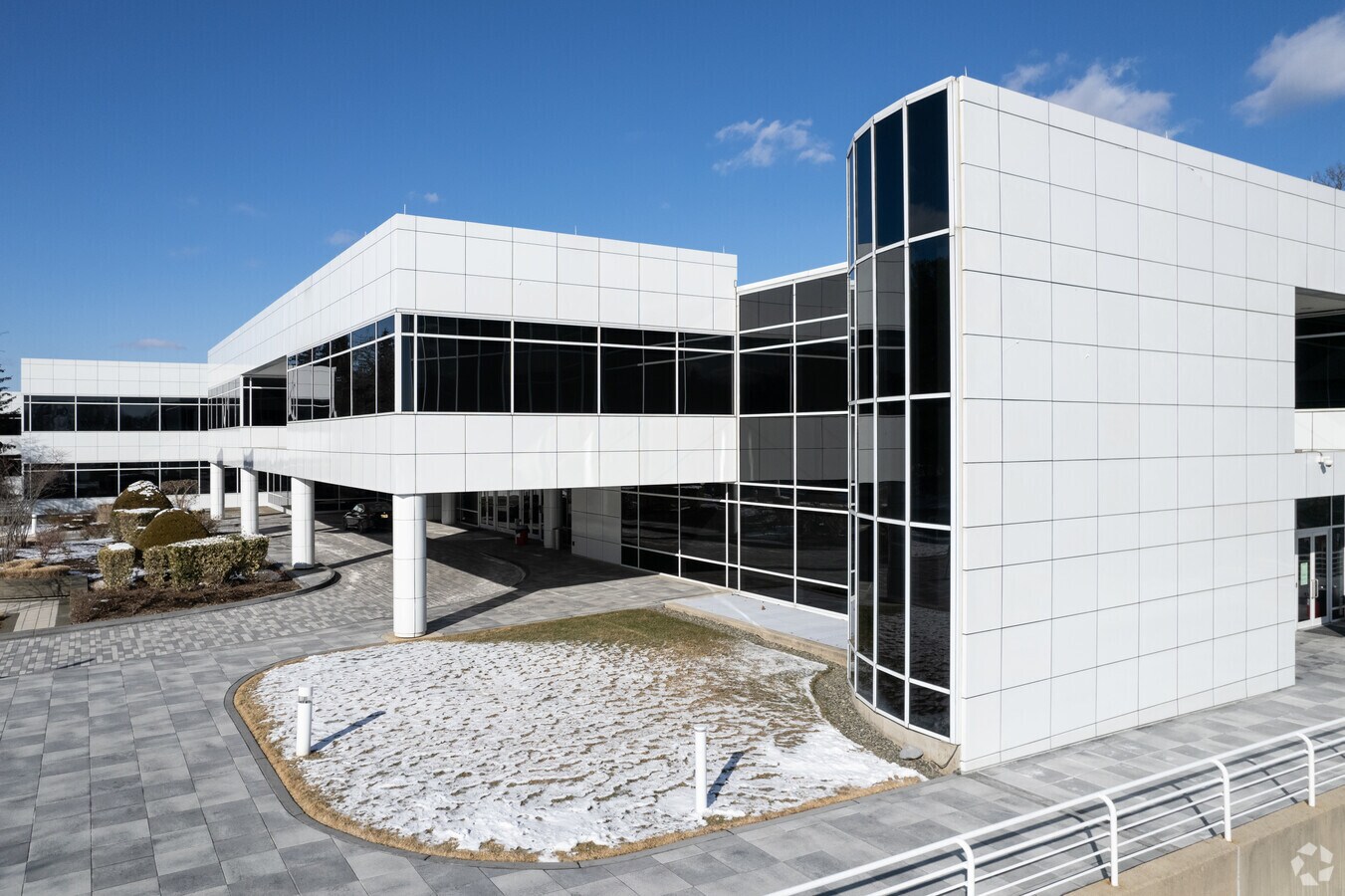 300 Chestnut Ridge Rd, Woodcliff Lake, NJ 07677 BMW Bldg