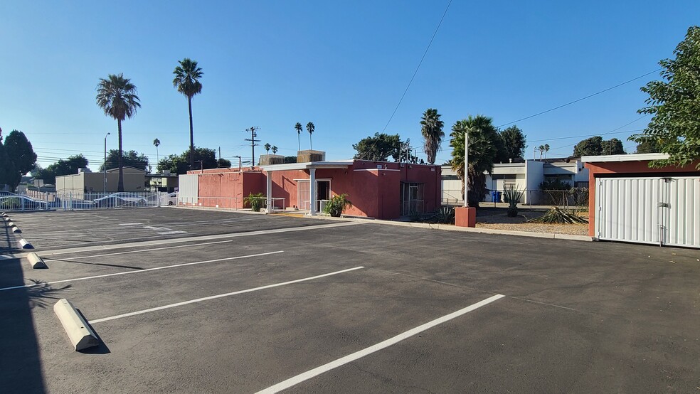 630 N Park Ave, Pomona, CA for lease - Building Photo - Image 1 of 6