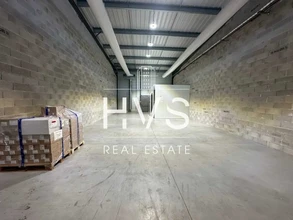 Industrial in Éguilles for lease Interior Photo- Image 2 of 2