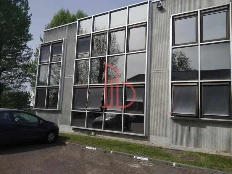 Office in Bruges for lease - Building Photo - Image 2 of 8