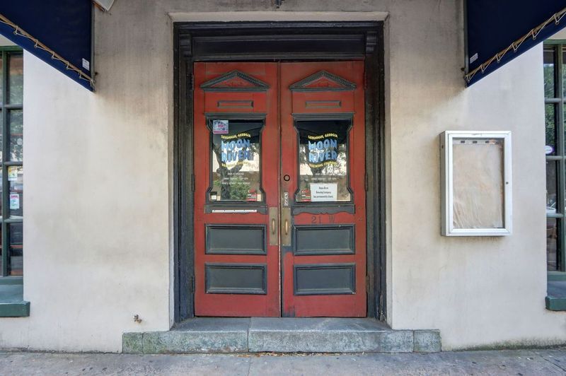 21 W Bay St, Savannah, GA for lease - Building Photo - Image 2 of 15