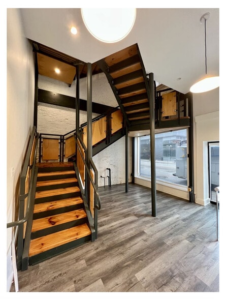 438 S 3rd St, Louisville, KY for sale - Lobby - Image 3 of 18