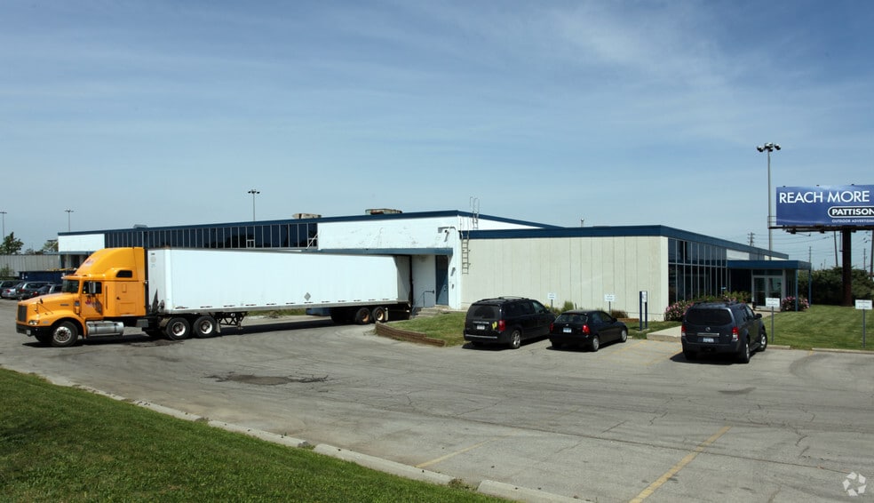 10 Marmac Dr, Toronto, ON for sale - Primary Photo - Image 1 of 1