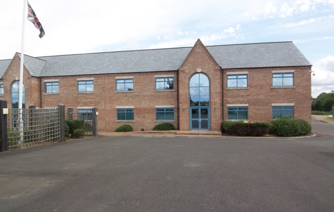 Dozens Bank, Spalding for sale - Primary Photo - Image 1 of 5