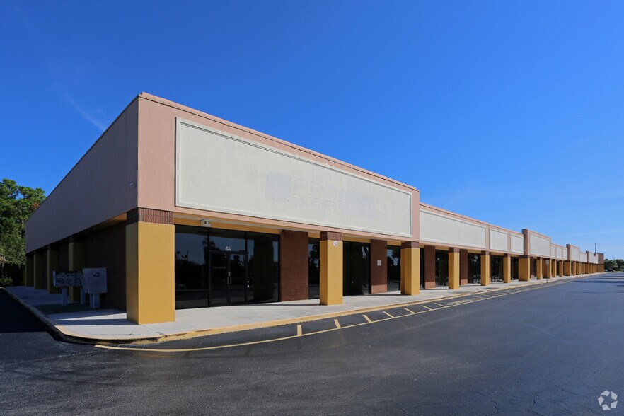 2705-2819 Peters Rd, Fort Pierce, FL for lease - Building Photo - Image 1 of 11