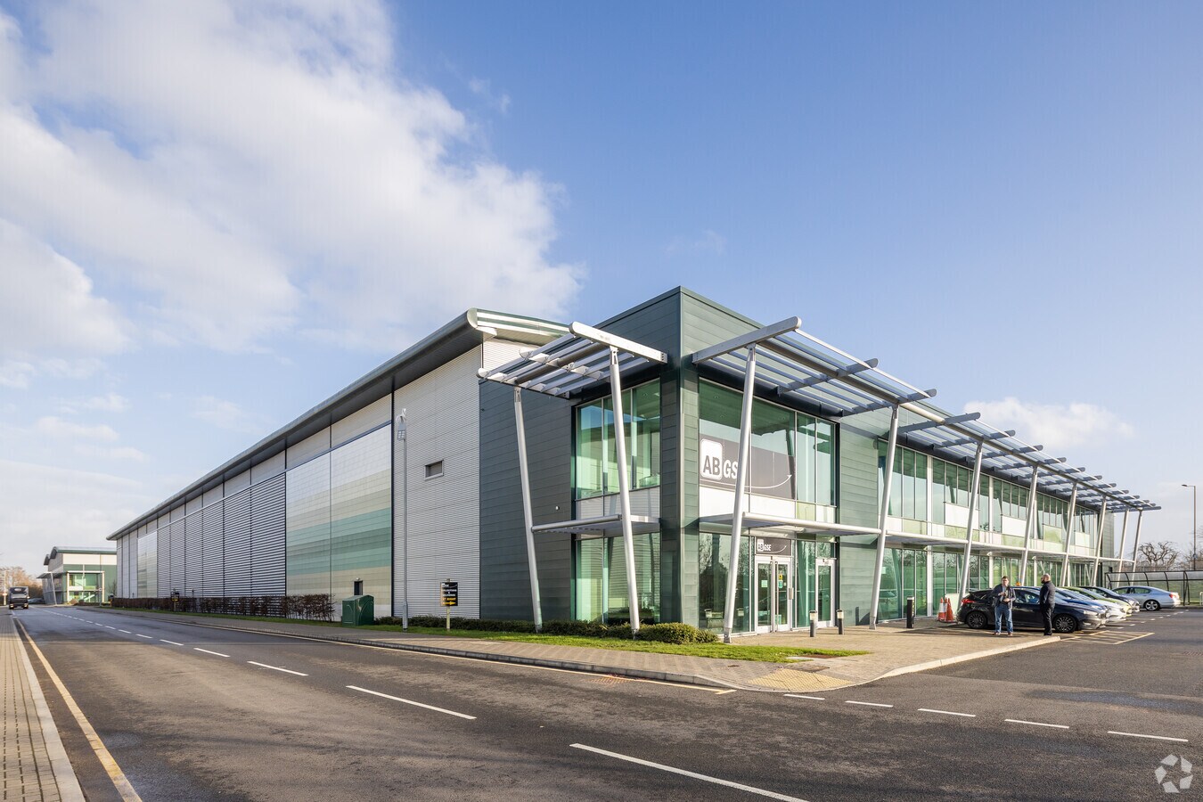 Bedfont Rd, Feltham, MDS TW14 8EE