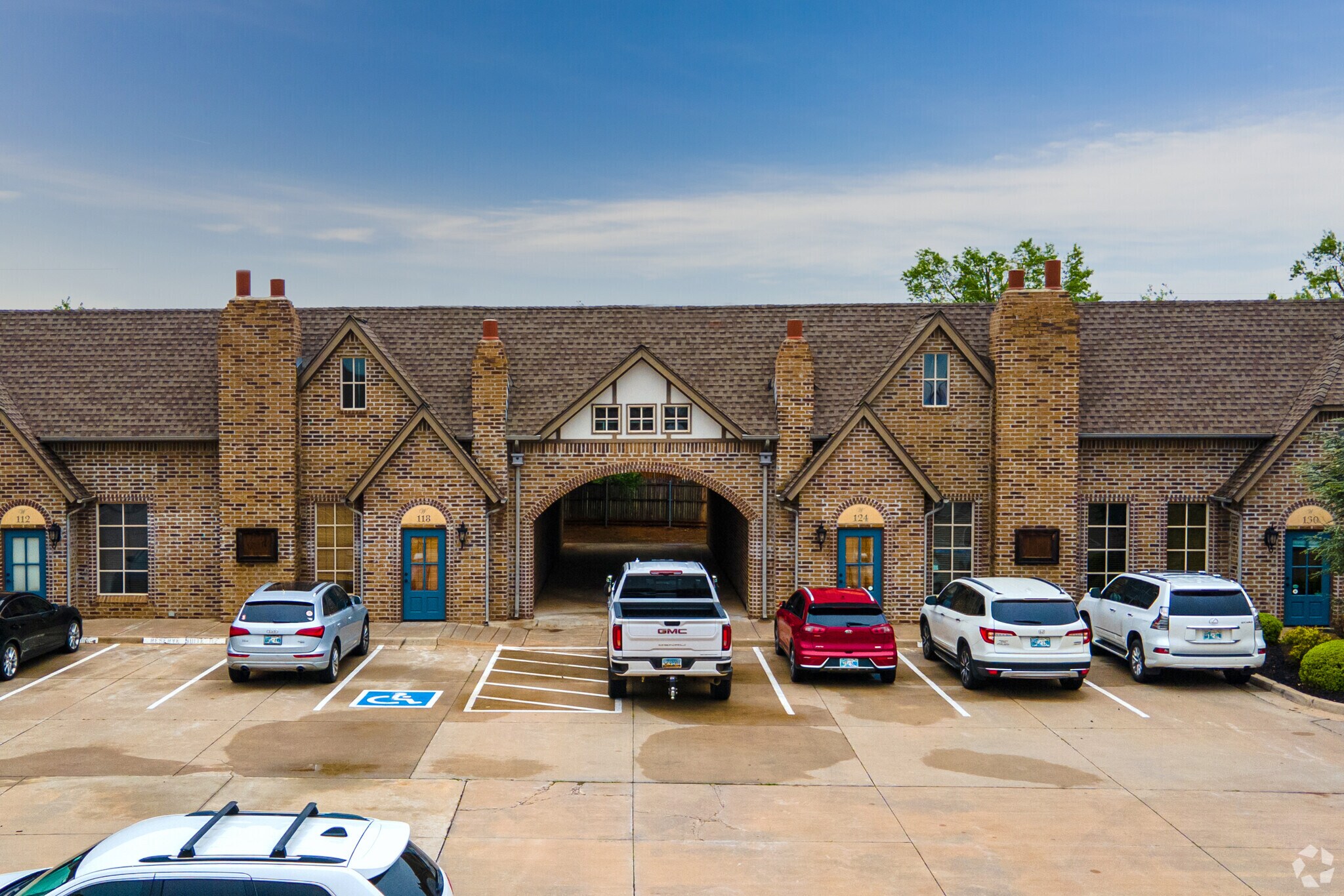 307 E Danforth Rd, Edmond, OK 73034 Windsor Park Office Condos