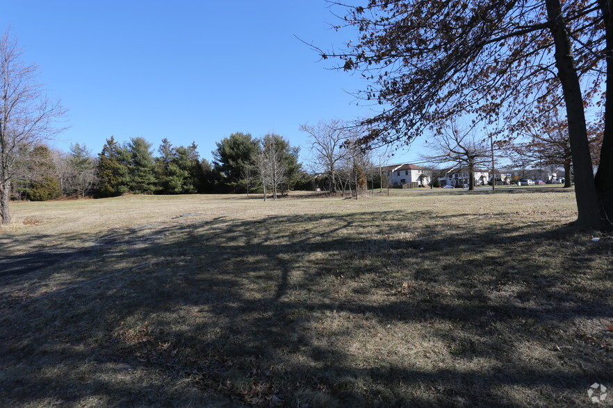 90 Cemetery Ln, Bordentown, NJ for sale - Primary Photo - Image 1 of 1