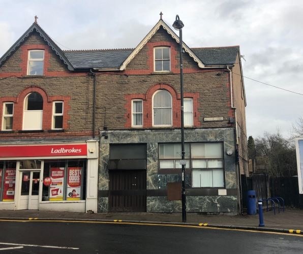 2 Bedwlwyn Rd, Hengoed for sale Primary Photo- Image 1 of 1